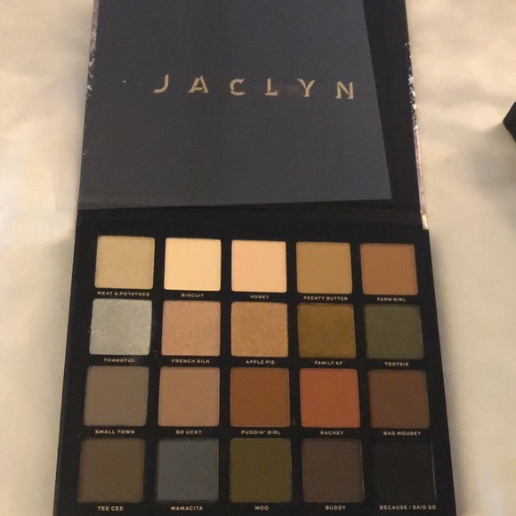 Jaclyn Cosmetics Luxe Legacy 20 Pan Eyeshadow Palette 34g NIB - Picture 9 of 11